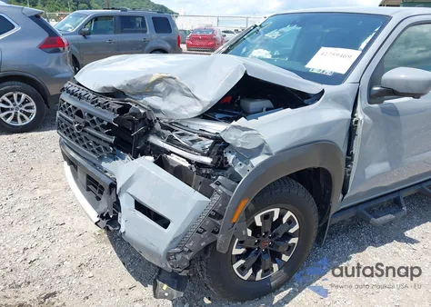 2024 Nissan Frontier Pro-4X 4X4 z USA, uszkodzony, nr VIN 1N6ED1EK0RN654553